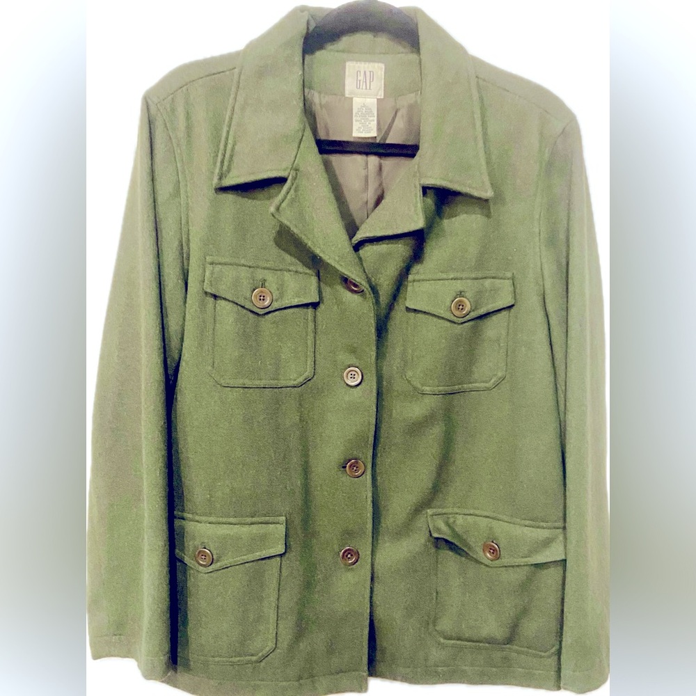 Womens GAP Jacket Size Large. Wool Blend in Sage Green with Brown Buttons